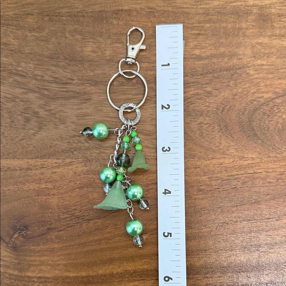Green Beaded Keychain Accessory - Picture 3 of 4